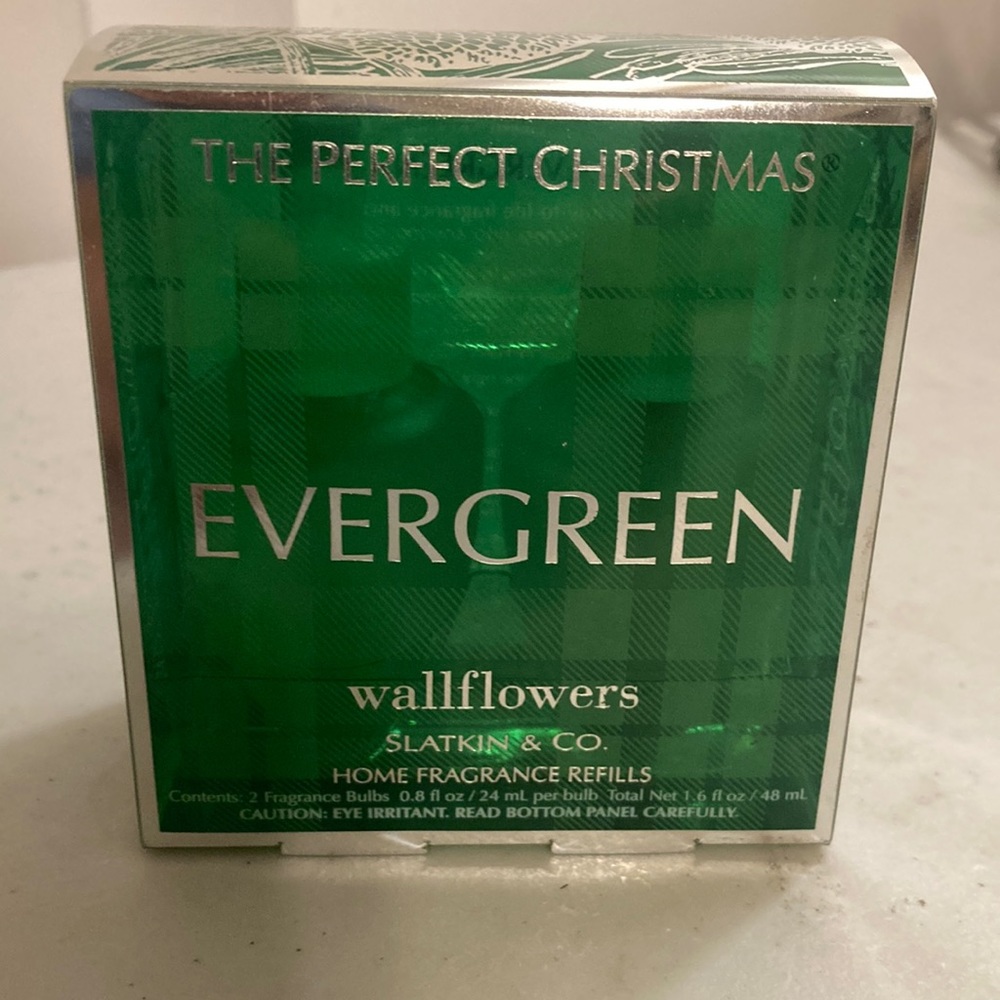 Evergreen wallflowers Slatkin & Co Home Fragrance Refills 2 Fragrance Bulbs